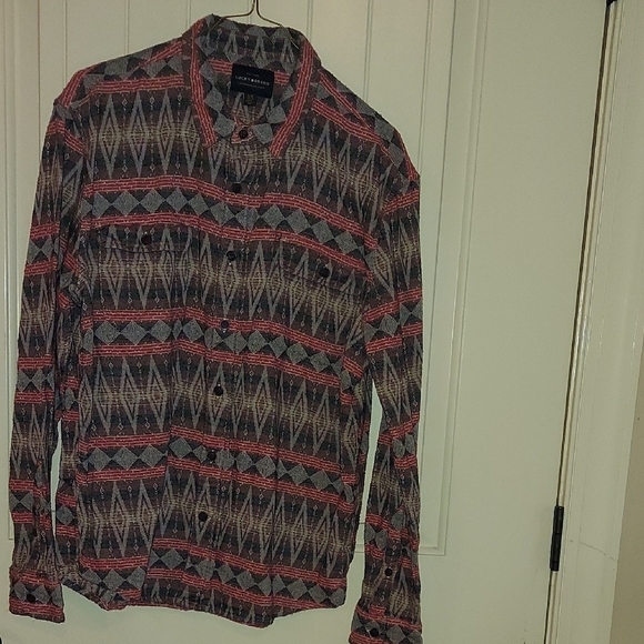 Men's Geometric Patterned Shirt - Picture 1 of 6